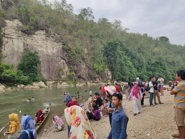 Wisata Alam Lubuk Putih