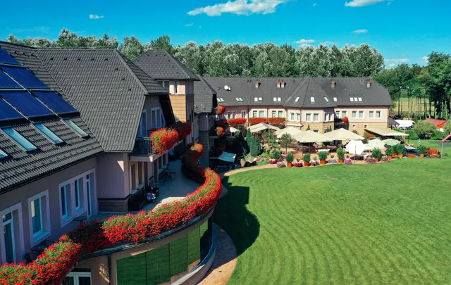 Granada Konferencia, Wellness és Sport Hotel