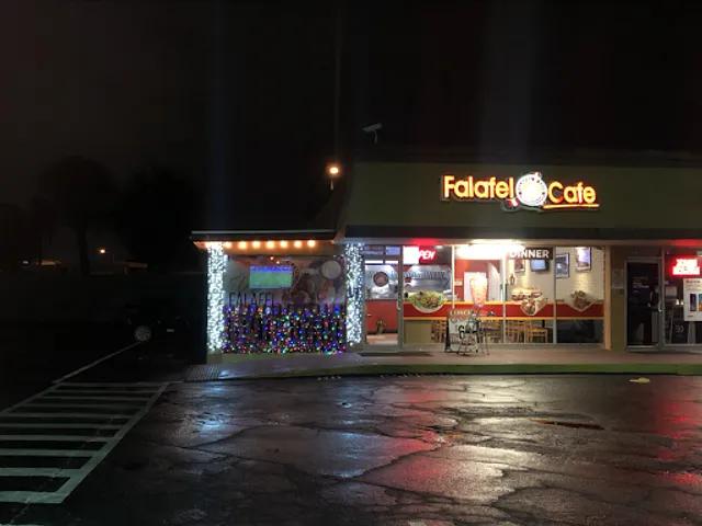 Falafel N Cafe restaurant and patio bar