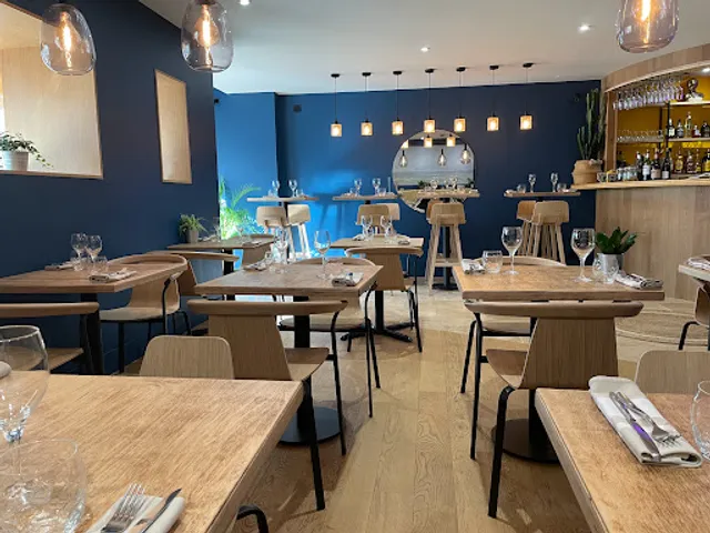 MAISON AMAĒ Restaurant cocktails/tapas