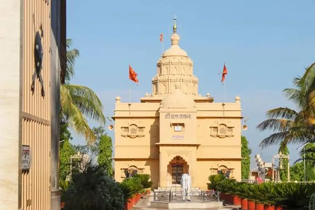 Shri Prati Shirdi Sai Baba Temple, Shirgaon