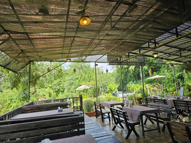 The spring 61 restaurant ร้านอาหารในน้ำพุร้อนสันกำแพง เชียงใหม่
