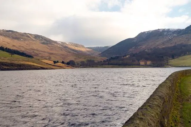 Dovestone Greenfield