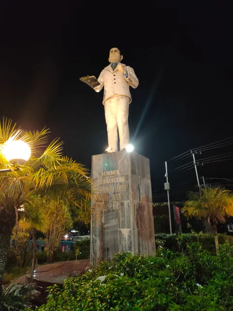 Statue of Dr. Sam Ratulangi
