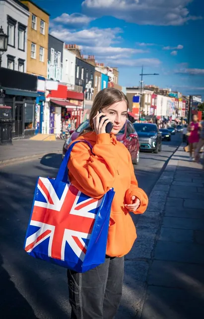 Amy Winehouse Statue