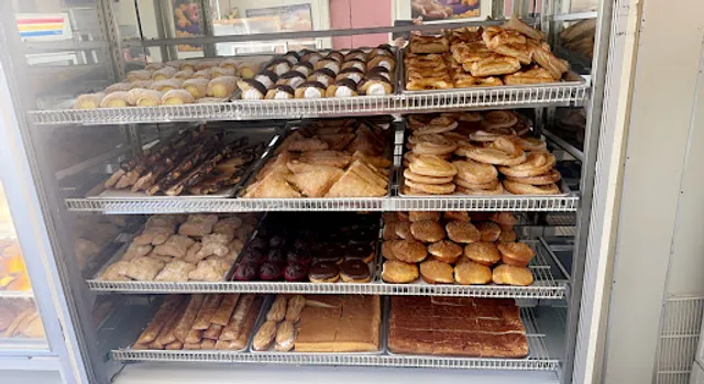 Pasteleria Y Panaderia La Ideal