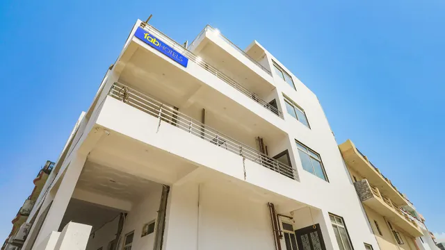 FabHotel Atharv Palace - Hotel in Chinhat, Lucknow