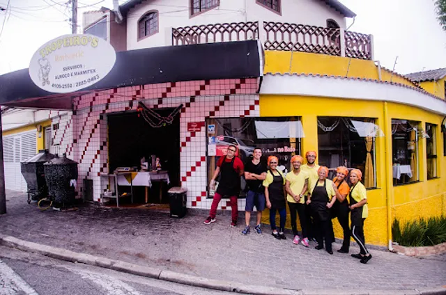 Restaurante Tropeiros Rotisserie em Assunção