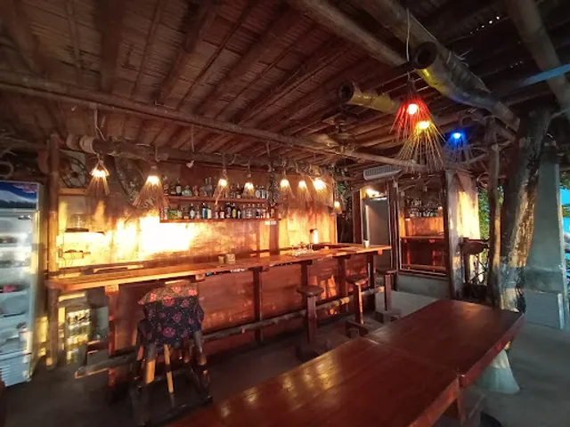 GR8 Art Bar and Resto