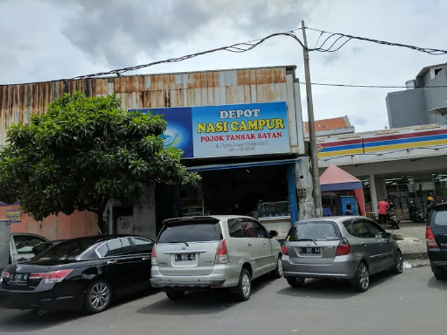 Depot Nasi Campur Pojok Tambak Bayan