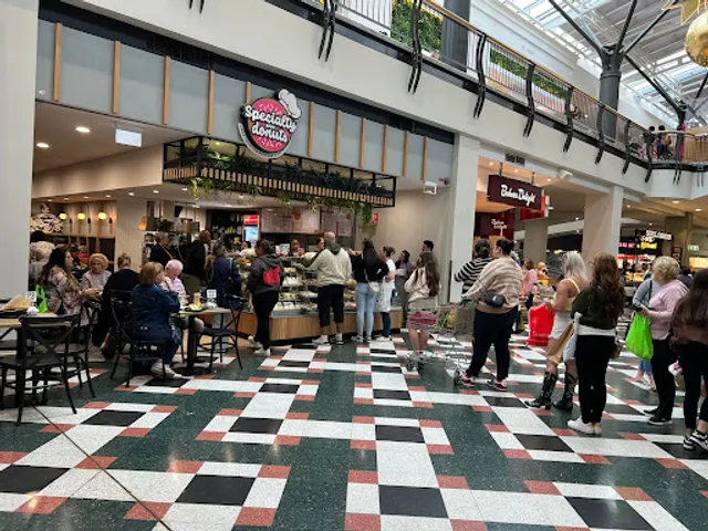 Specialty Donuts Macarthur Square