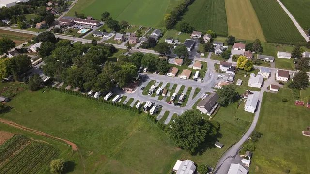 Flory's Cottages & Camping