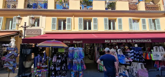 Au Marche De Provence