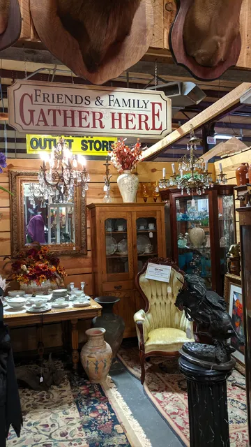 Gaston Pickers Antique Mall and Auctions