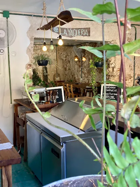 La Yaqueria Healthy-Plant-Based