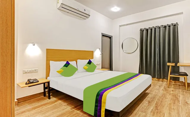 Treebo Trend De Alphabet Tirupati