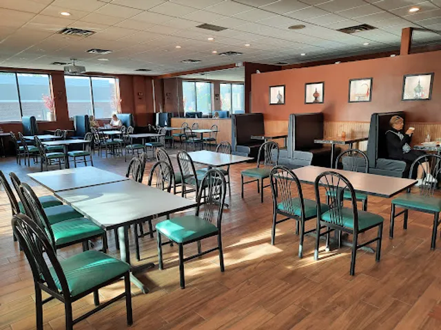 PAD THAI & SUSHI RESTAURANT