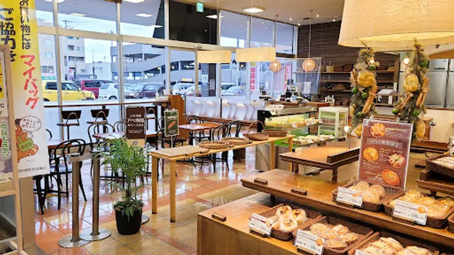 Boulangerie APE Fuji Grand Niihama Eki-mae