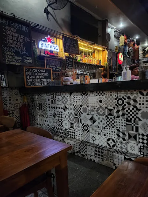 Chapter 2 Restaurant & Bar