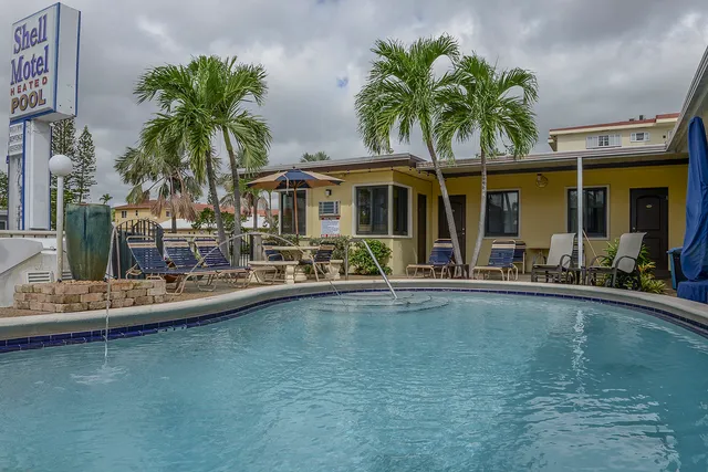 Shell Motel Hollywood