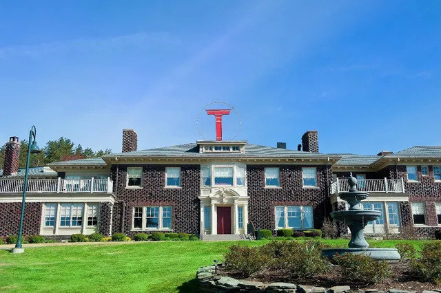 Traditions Hotel & Spa Johnson City - Binghamton, an Ascend Collection Hotel