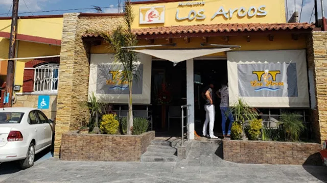 Pescados y Mariscos "Los Arcos"