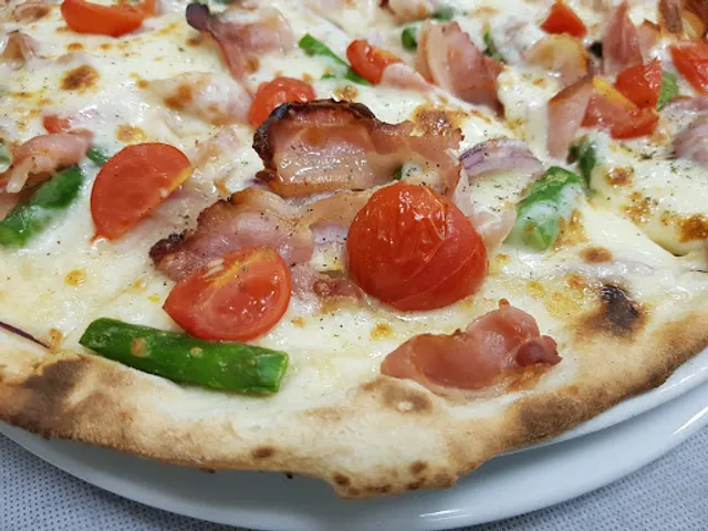 Montagnoli & Biondi Pizzeria Ristorante