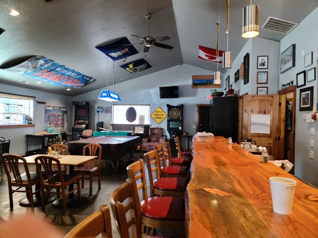 Cabinet Mountain Bar & Grill