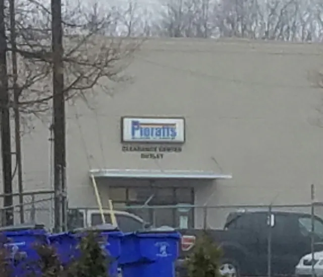 Pieratt's Clearance Center Outlet