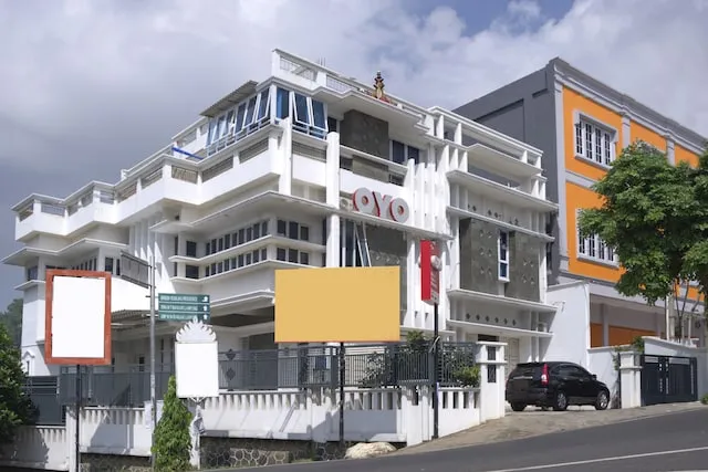 OYO 716 Iciw Iciw Exclusive Homestay