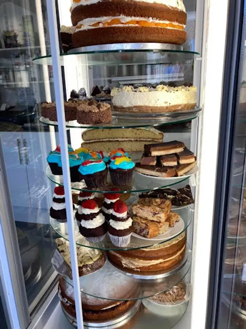 Bon Appetit. Twelve heads