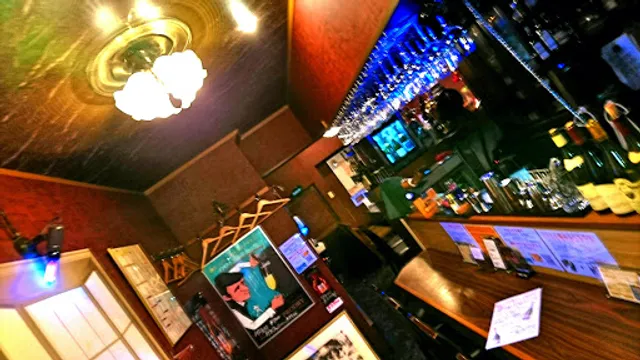 倉吉・大人の癒し系ワインバル El Agua Azul