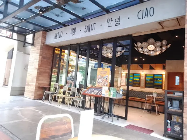 The People's Cafe Paris Van Java