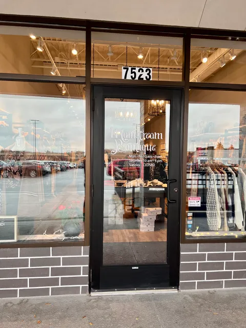 Mainstream Boutique Edina