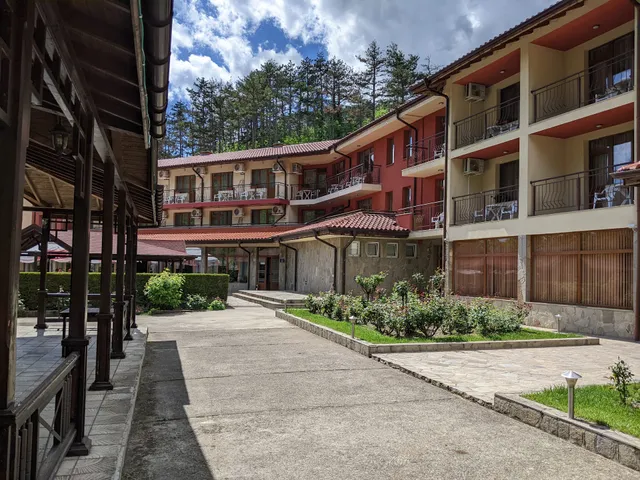 Pastarvata Hotel & Fish Restaurant