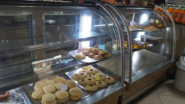 Padaria & Confeitaria Alice