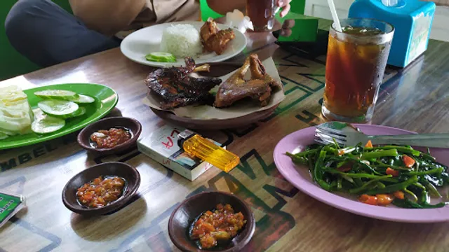 Bebek Goreng H. Slamet Tegal 2