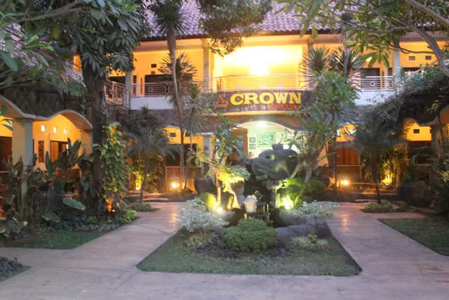 HOTEL CROWN LOMBOK