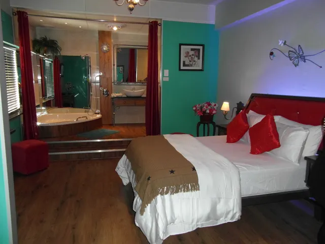 GO WEST Rooms Sleep and Go