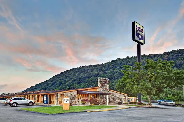 Knights Inn Charleston