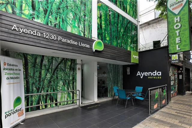 Hotel Paradise Lleras