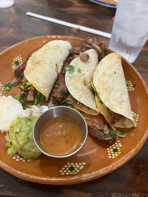 MAMA MIA MEXICAN CUISINE. El Verdadero Sabor De México