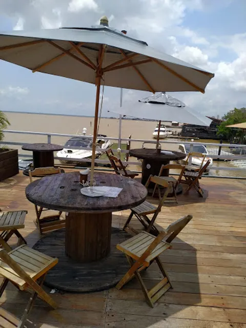 A Ilha Pool Bar e Restaurante