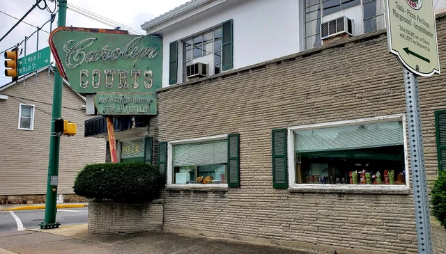 Carolyn Courts Motel