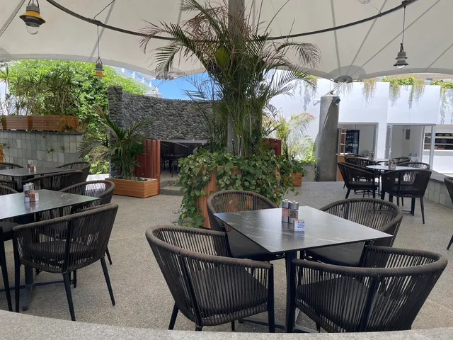 Chia All Day Bar & Restaurant