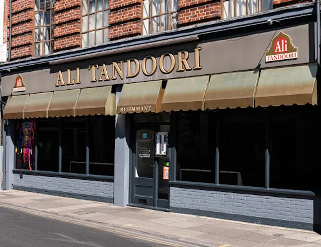 Ali Tandoori