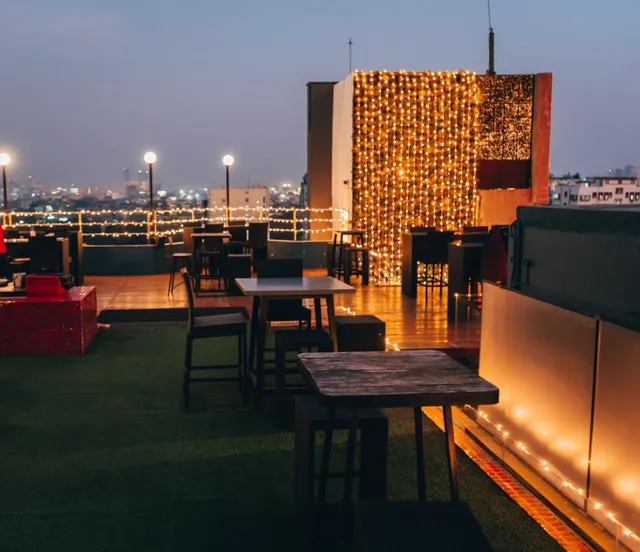 Aura - The Skybar Rooftop Lounge