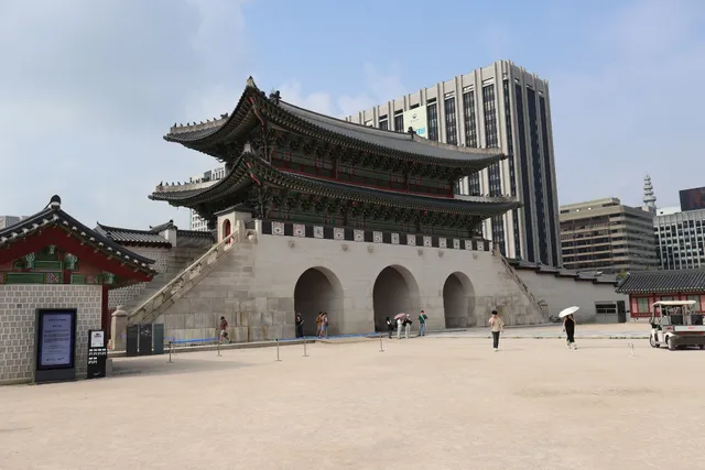 Site of Injidang 麟趾堂