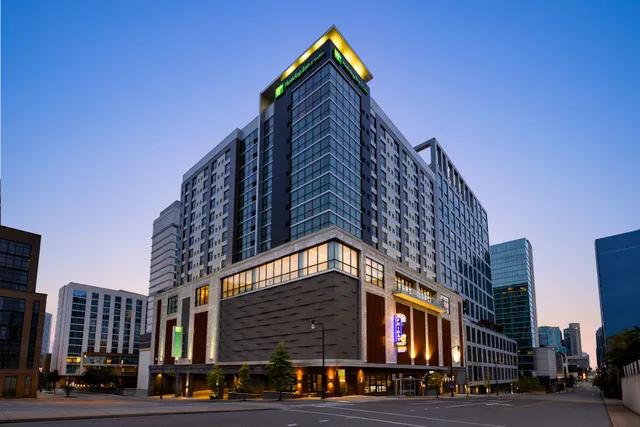 Holiday Inn & Suites Nashville Downtown - Broadway by IHG