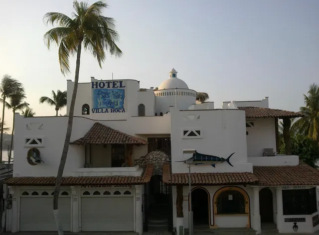 HOTEL VILLA ROCA